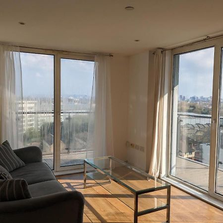 Apartamento 2 Bed 2 Baths Apt In Stratford Londres Exterior foto